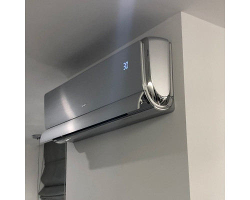 Внутрішній настінний блок кондиціонера Gree U-Crown GWH(09)UB-K6DNA4A/I