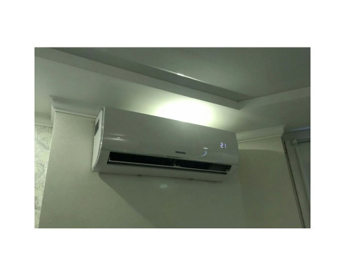 Інверторна настінна спліт-система (кондиціонер) Samsung Basic AR18BXHQASINUA