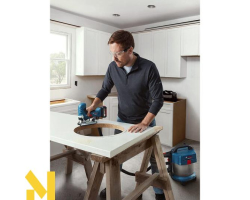 Лобзик акумуляторний Bosch GST 185-LI