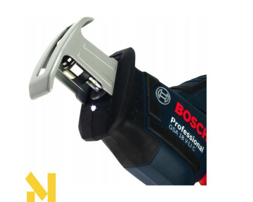Пила шабельна акумуляторна Bosch GSA 18 V-LI C