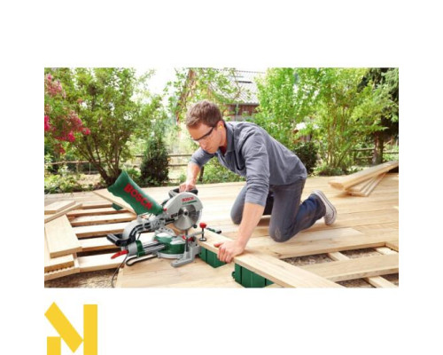 Пила торцювальна Bosch PCM 8 S