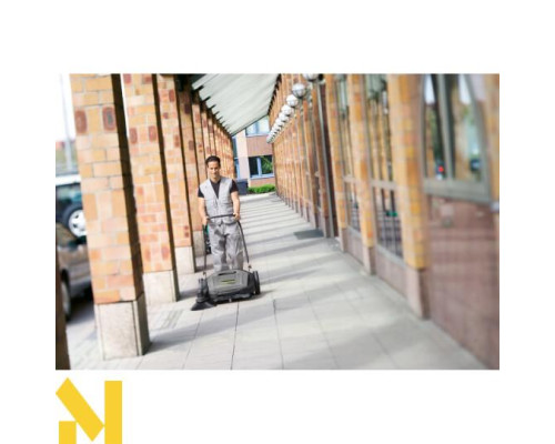 Підмітальна машина механічна Karcher KM 70/15 C