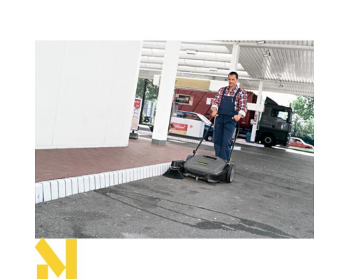 Підмітальна машина механічна Karcher KM 70/15 C