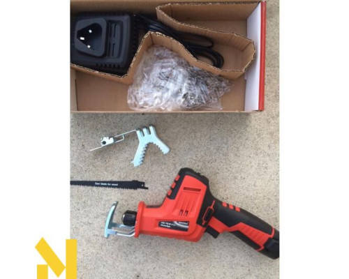 Пила шабельна акумуляторна MATRIX AS 10,8 V LI