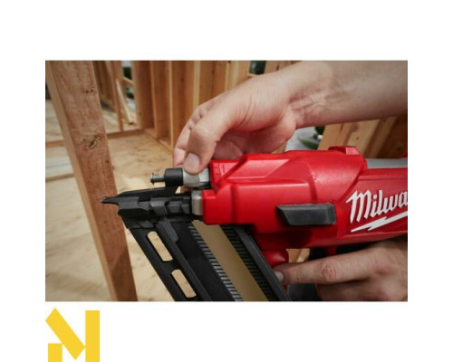 Цвяхозабивач акумуляторний Milwaukee M18 FFN-502C