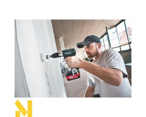 Акумуляторний шуруповерт Metabo BS 18 LT