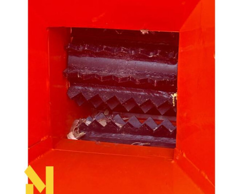 Подрібнювач садовий бензиновий GTM DCH6