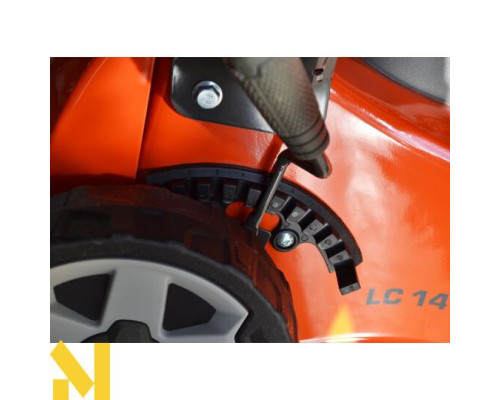 Газонокосарка електрична Husqvarna LC 141C