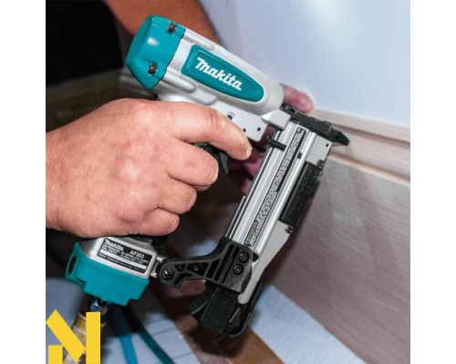 Цвяхозабивач пневматичний Makita AF353