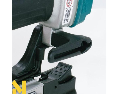 Цвяхозабивач пневматичний Makita AF353