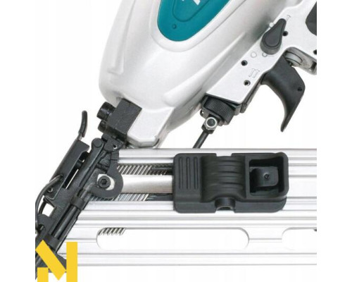 Цвяхозабивач пневматичний Makita AF635