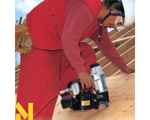 Цвяхозабивач пневматичний Makita AN621