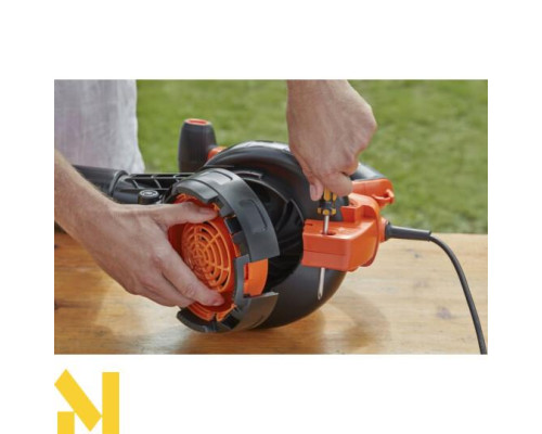 Пилосос-повітродувка садова електрична Black&Decker BEBLV300