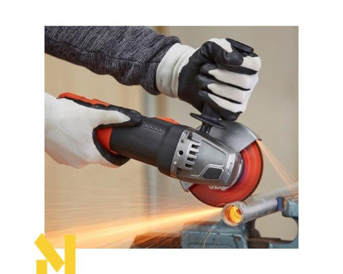 Болгарка (кутова шліфмашина) Black&Decker BEG220