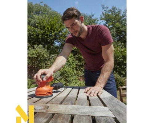 Шліфмашина ексцентрикова Black&Decker BEW210