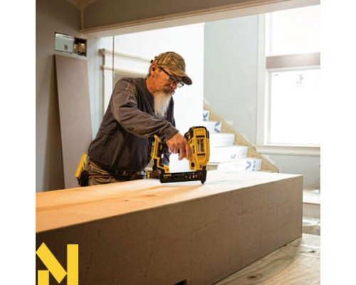 Степлер скобозабивний акумуляторний безщітковий DeWALT DCN681N