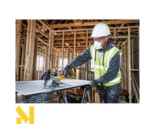 Міні-пила дискова акумуляторна DeWALT DCS571P2