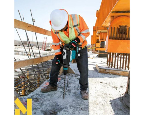 Перфоратор акумуляторний Makita LXT DHR400T2UN