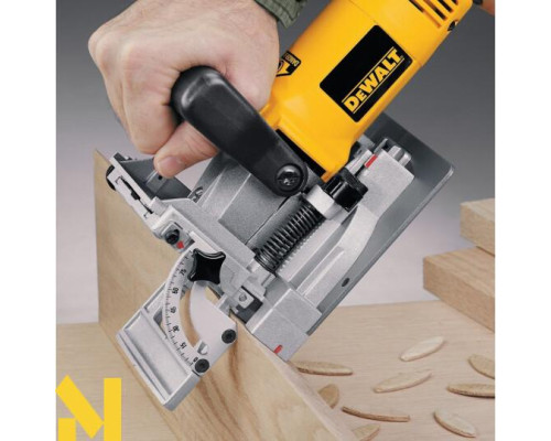 Фрезер ламельний DeWalt DW682K