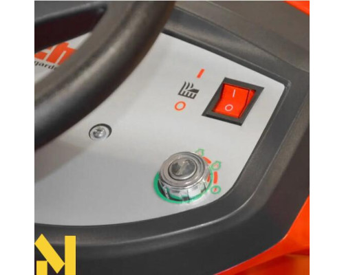 Садовий трактор бензиновий Hecht 5227