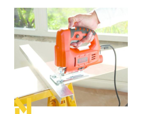 Лобзик електричний Black&Decker JS20