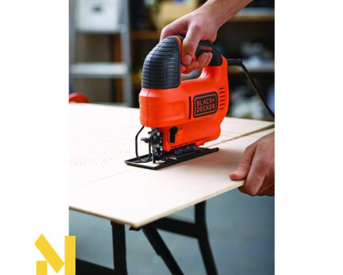 Лобзик електричний Black&Decker KS701E