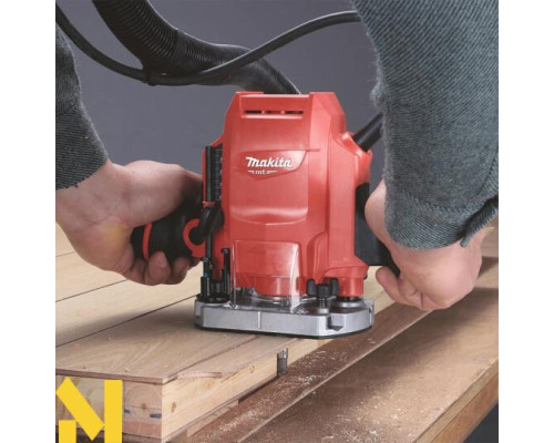 Фрезер Makita M3601