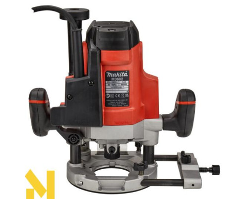 Фрезер Makita M3602