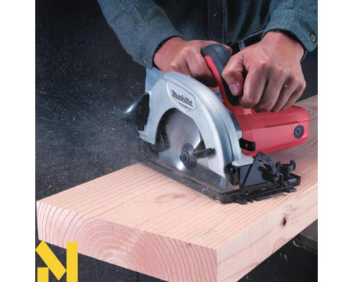 Пила дискова Makita M5802