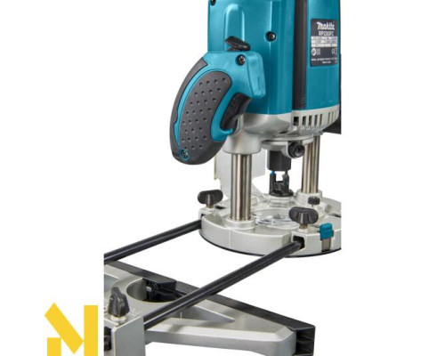 Фрезер Makita RP2303FCX