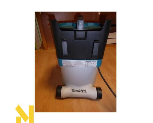 Пилосос Makita VC3012L